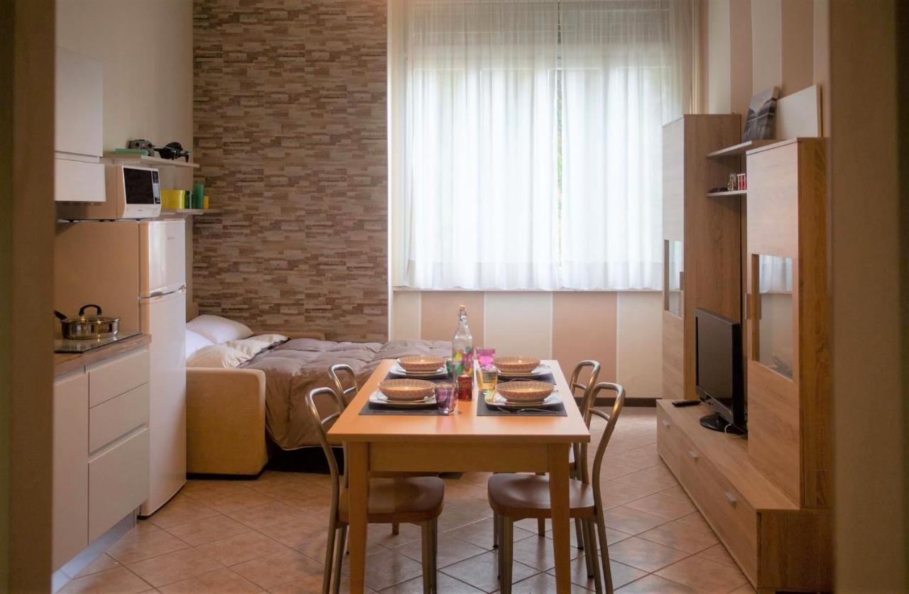 Appartamento Timeless Con Piscina E Tennis Valbrona Ngoại thất bức ảnh